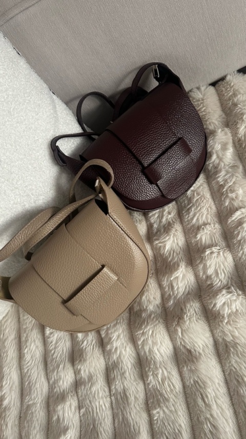 Torebka listonoszka Oia Fango